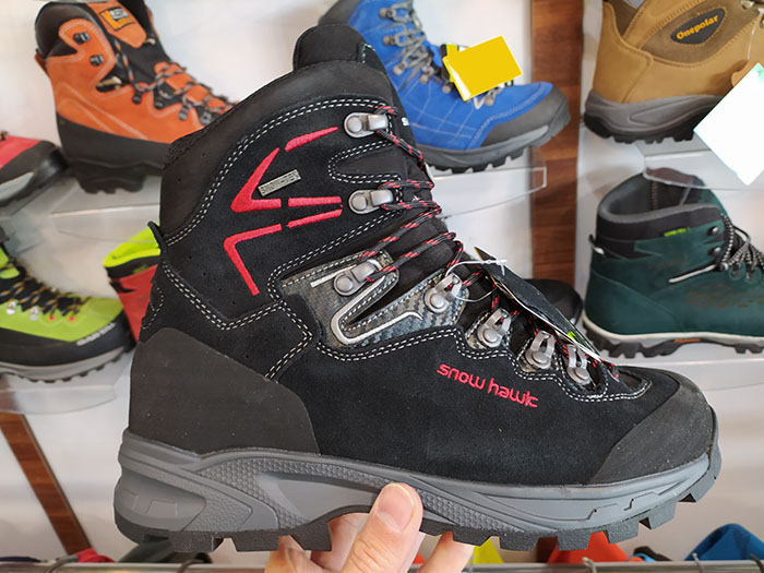 خرید کفش کوهنوردی اسنو هاوک